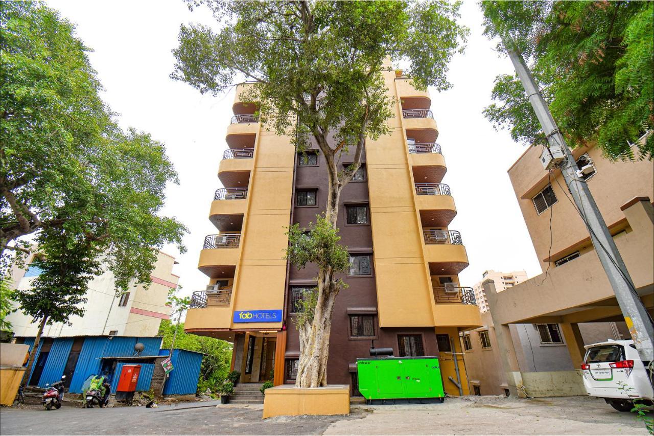 Fabhotel Gaurav Galaxy Пюн Екстериор снимка