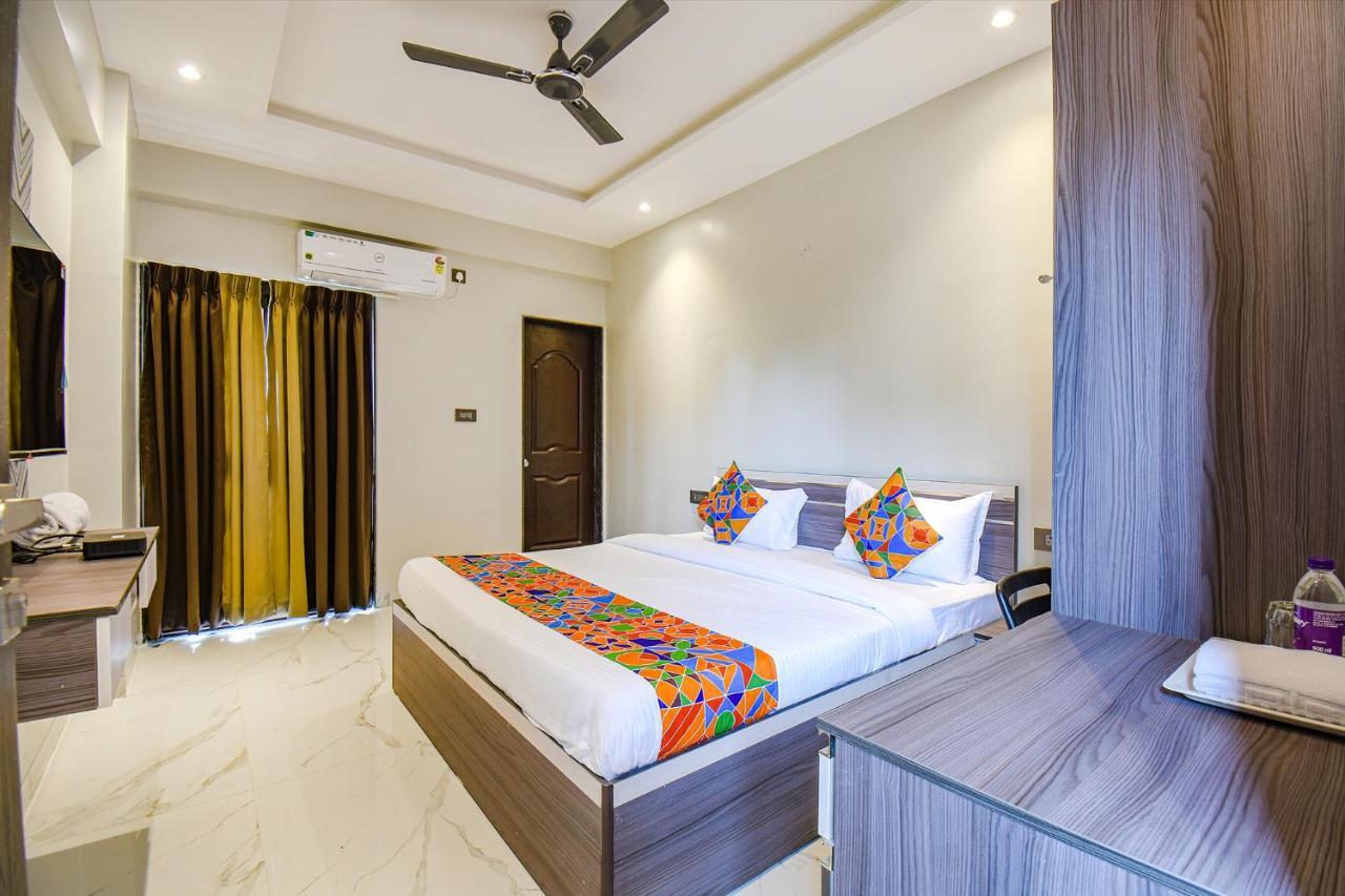 Fabhotel Gaurav Galaxy Пюн Екстериор снимка