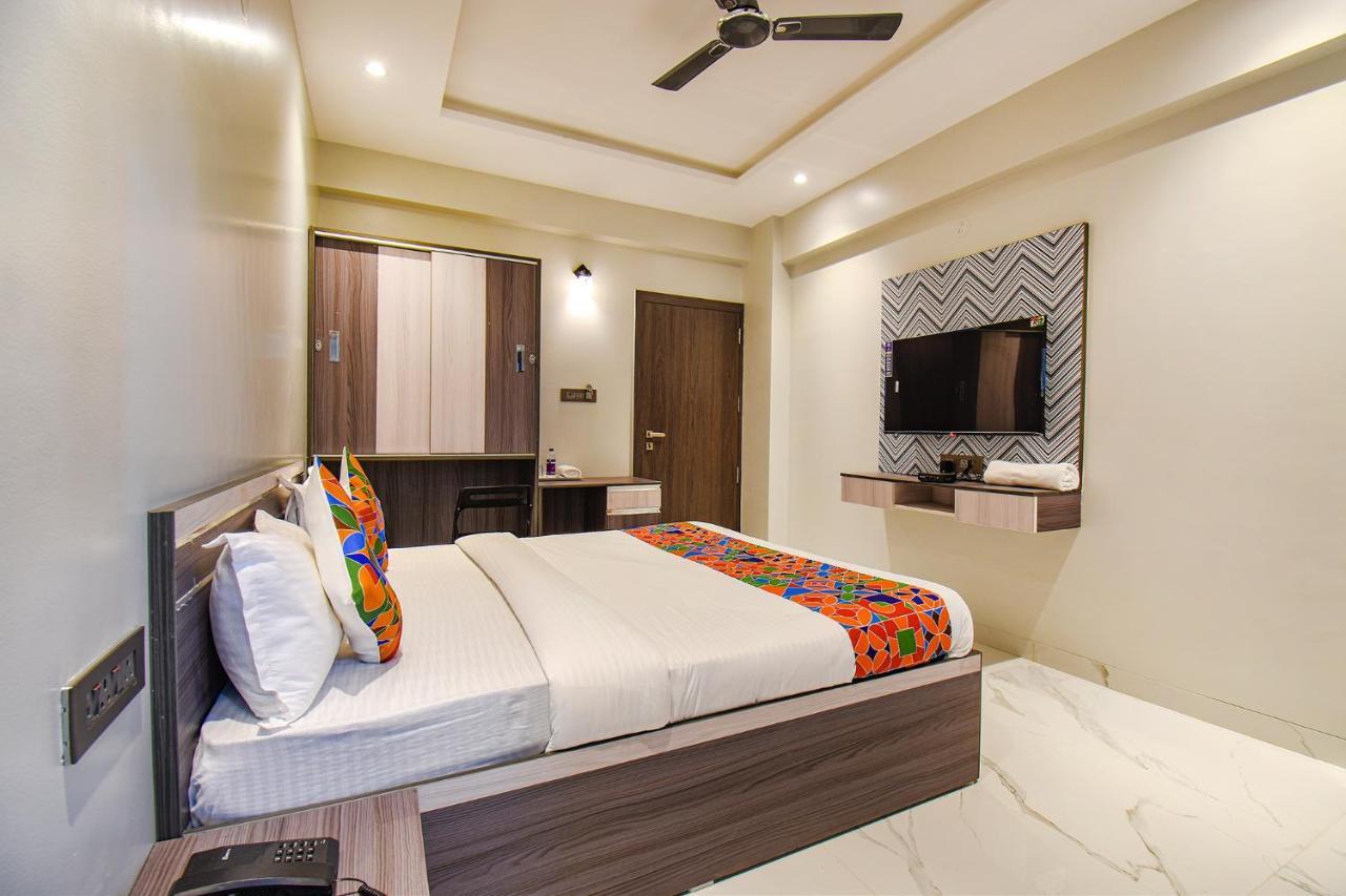 Fabhotel Gaurav Galaxy Пюн Екстериор снимка