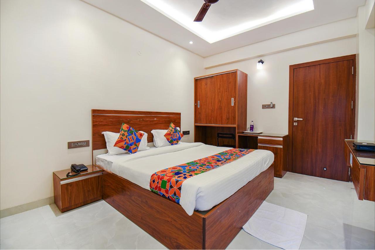 Fabhotel Gaurav Galaxy Пюн Екстериор снимка